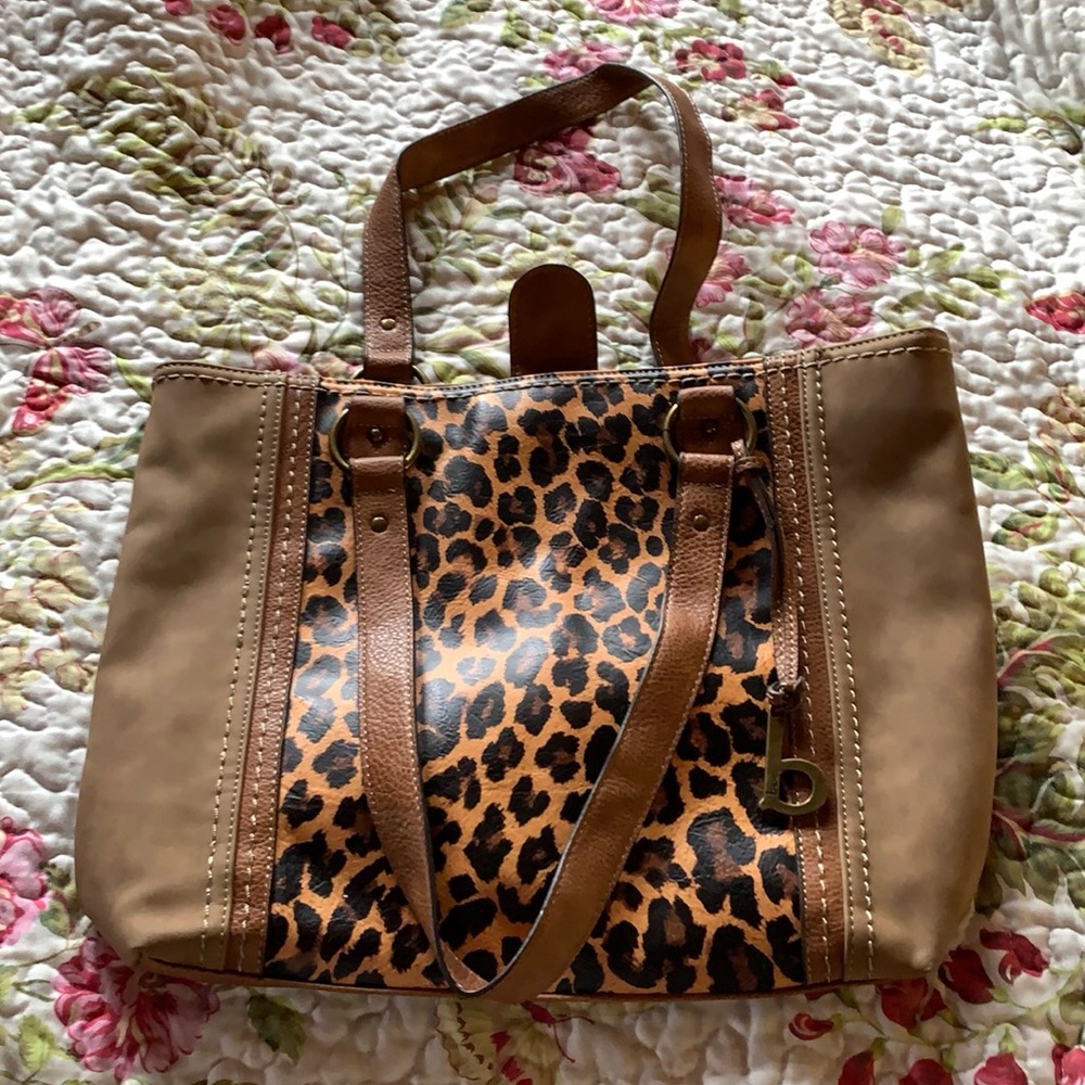 Medium brown tote brown with leopard print